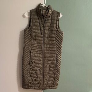 Duluth Trading Co Women's Quilted Vest - Taupe